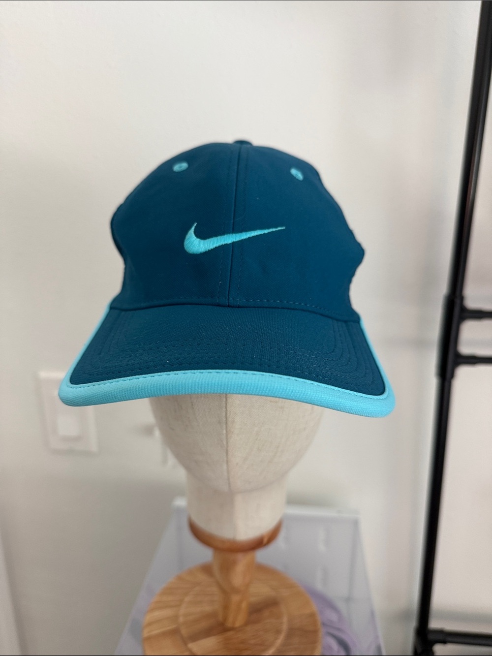 Unisex Nike Teal Cap with Light Blue Swoosh and Trim. NWOT